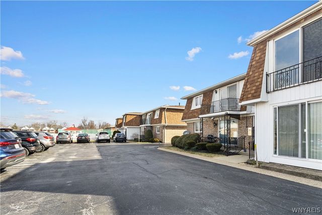 61d Georgian Lane 9, Amherst, NY 14221