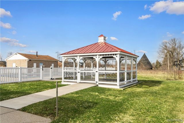 61d Georgian Lane 9, Amherst, NY 14221