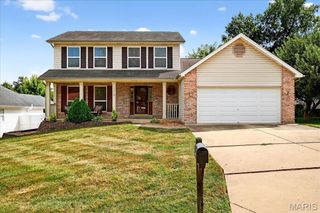 3310 Hampton Crossing, St Charles, MO 63303