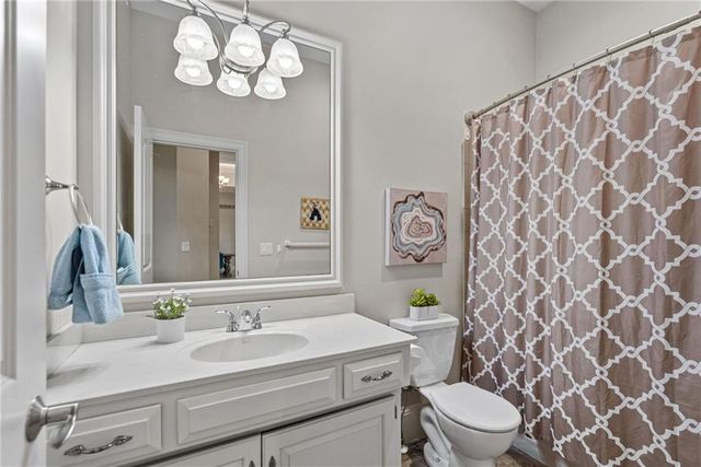 10507 W 145th Terrace, Overland Park, KS 66221