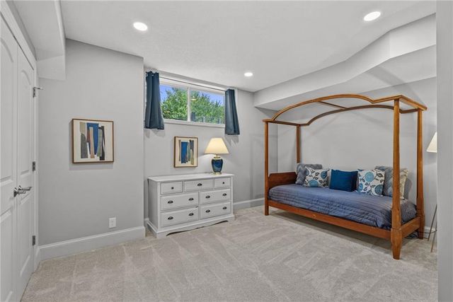 10507 W 145th Terrace, Overland Park, KS 66221