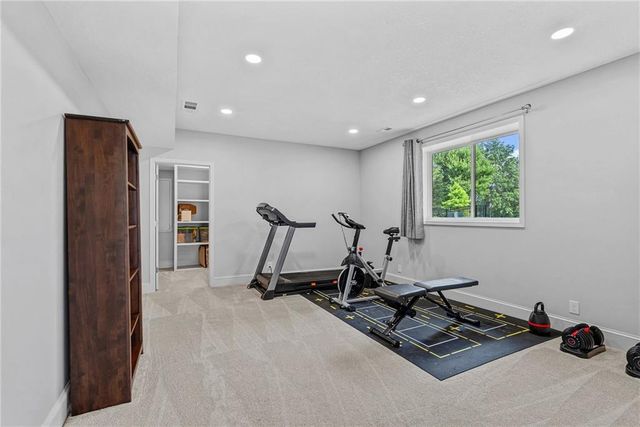 10507 W 145th Terrace, Overland Park, KS 66221