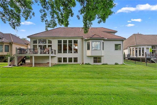 10507 W 145th Terrace, Overland Park, KS 66221