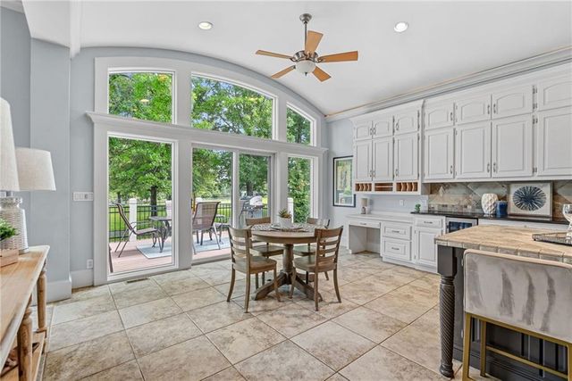 10507 W 145th Terrace, Overland Park, KS 66221