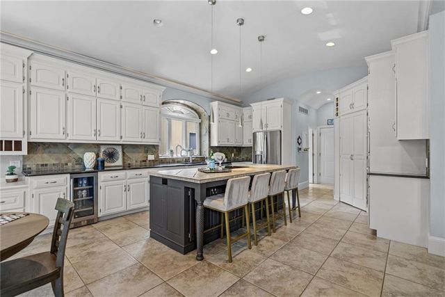 10507 W 145th Terrace, Overland Park, KS 66221