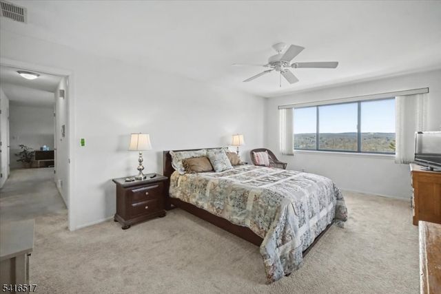 218 Indian Hollow Ct 218, Mahwah Twp., NJ 07430