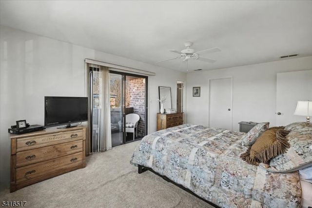 218 Indian Hollow Ct 218, Mahwah Twp., NJ 07430