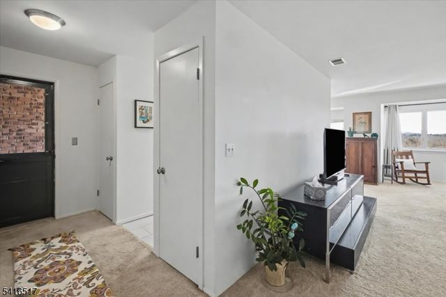 218 Indian Hollow Ct 218, Mahwah Twp., NJ 07430