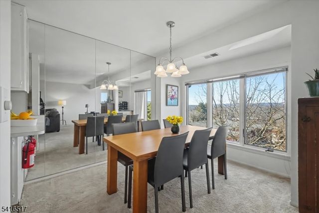 218 Indian Hollow Ct 218, Mahwah Twp., NJ 07430