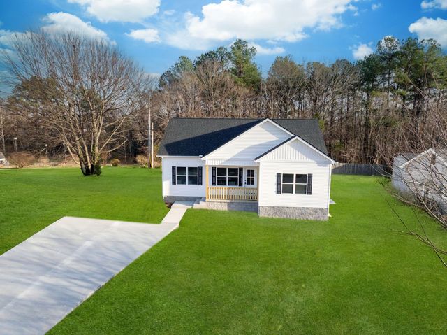 1152 Chestnut Drive, Burns, TN 37029