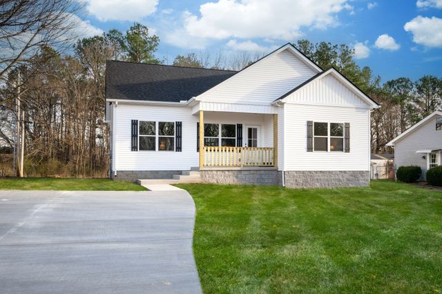 1152 Chestnut Drive, Burns, TN 37029