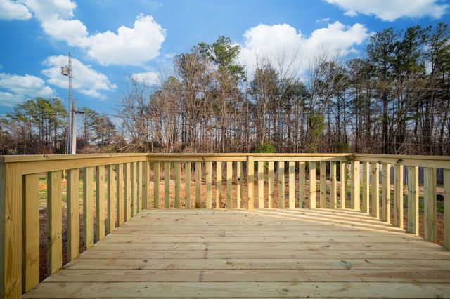 1152 Chestnut Drive, Burns, TN 37029