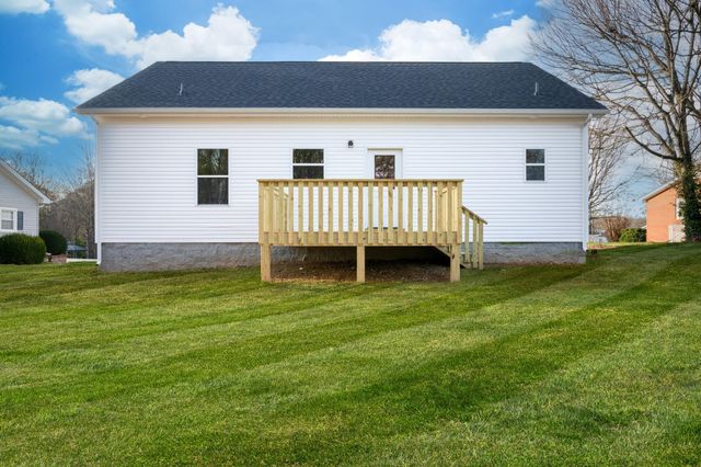 1152 Chestnut Drive, Burns, TN 37029