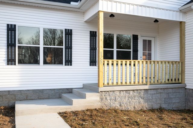 1152 Chestnut Drive, Burns, TN 37029