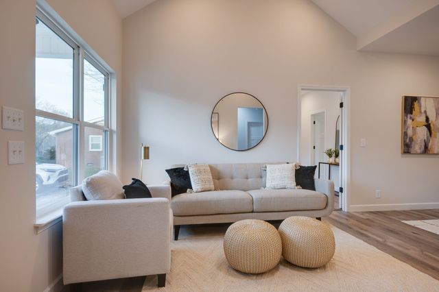 1152 Chestnut Drive, Burns, TN 37029