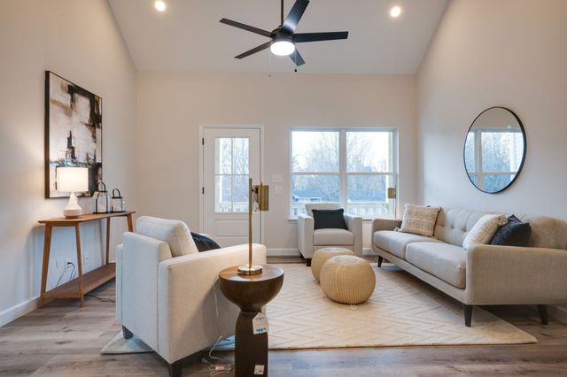 1152 Chestnut Drive, Burns, TN 37029