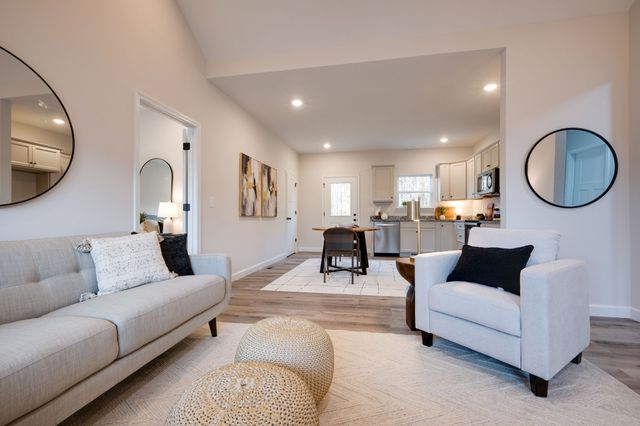 1152 Chestnut Drive, Burns, TN 37029