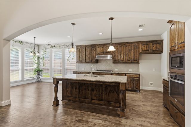 6205 Prairie Hill Lane, Flower Mound, TX 75028