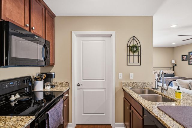 223 River Birch AVE, Daleville, VA 24083