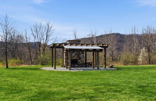 223 River Birch AVE, Daleville, VA 24083