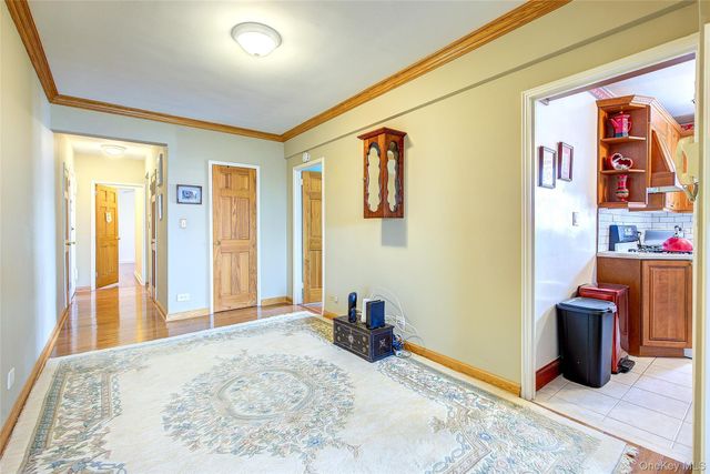 67-66 108 Street B64, Forest Hills, NY 11375