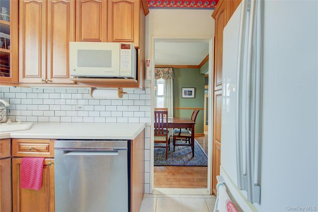 67-66 108 Street B64, Forest Hills, NY 11375