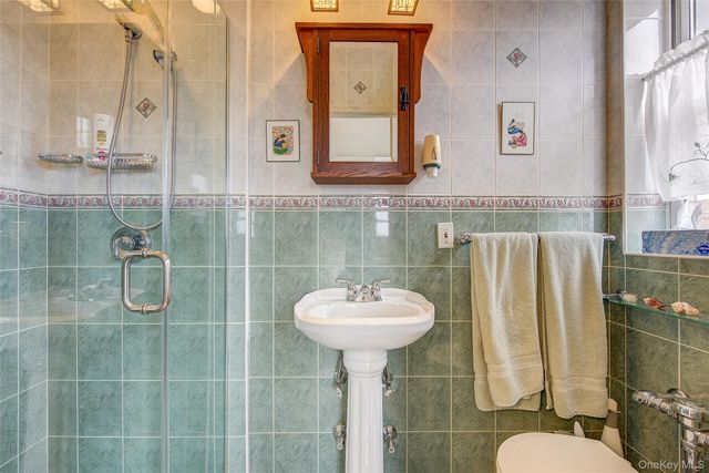 67-66 108 Street B64, Forest Hills, NY 11375