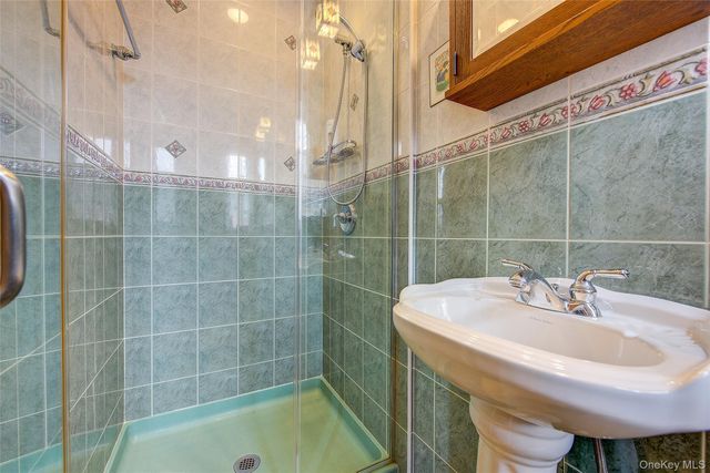 67-66 108 Street B64, Forest Hills, NY 11375
