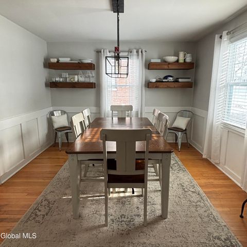 2317 Barcelona Road, Niskayuna, NY 12309