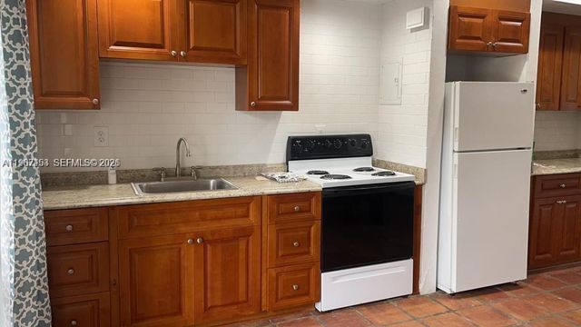 3475 SW 1st Ave 14, Miami, FL 33145