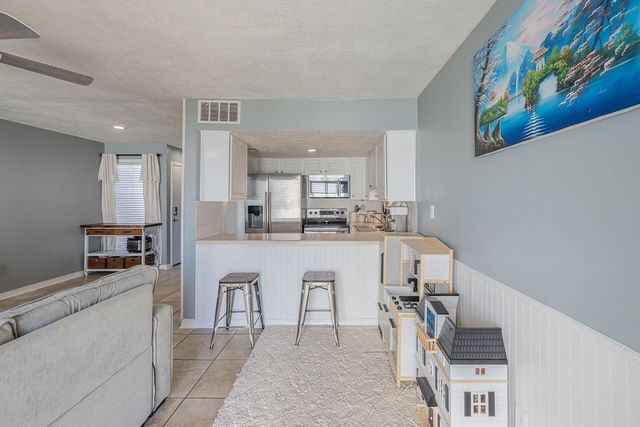 101 Old Ferry Road UNIT 27B, Shalimar, FL 32579