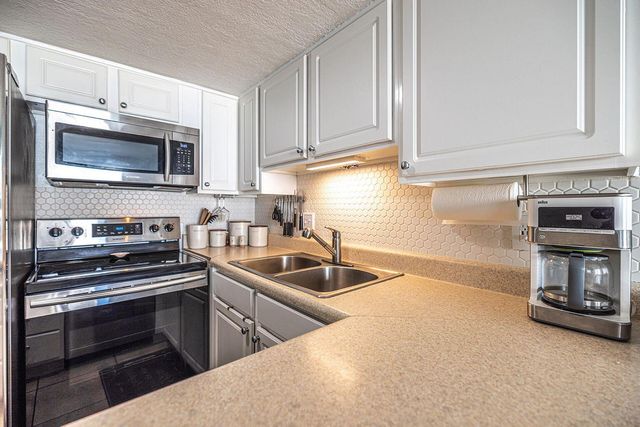 101 Old Ferry Road UNIT 27B, Shalimar, FL 32579