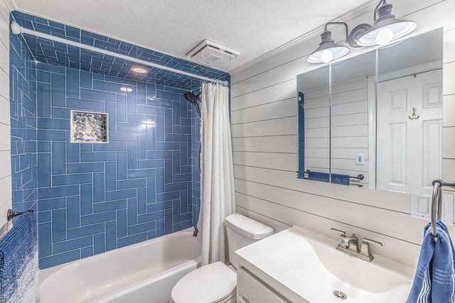 101 Old Ferry Road UNIT 27B, Shalimar, FL 32579