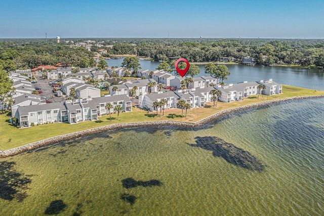101 Old Ferry Road UNIT 27B, Shalimar, FL 32579