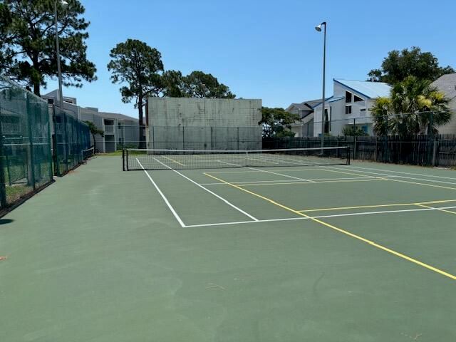 101 Old Ferry Road UNIT 27B, Shalimar, FL 32579