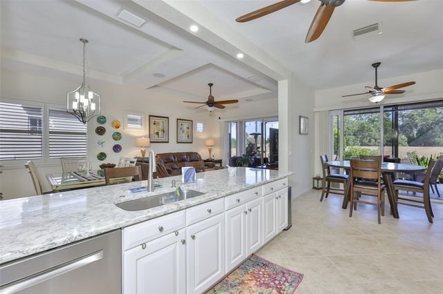 818 KING LEON WAY, Sun City Center, FL 33573