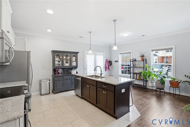 7443 Pebble Lake Dr, Mechanicsville, VA 23111