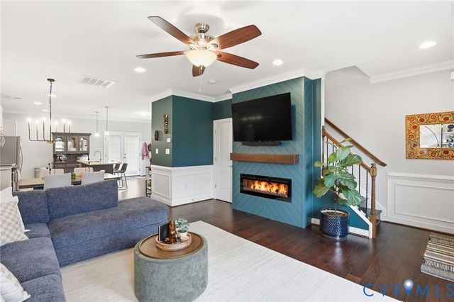 7443 Pebble Lake Dr, Mechanicsville, VA 23111