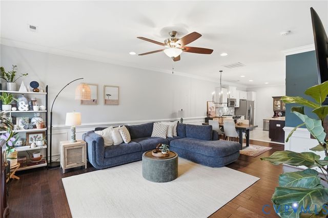 7443 Pebble Lake Dr, Mechanicsville, VA 23111