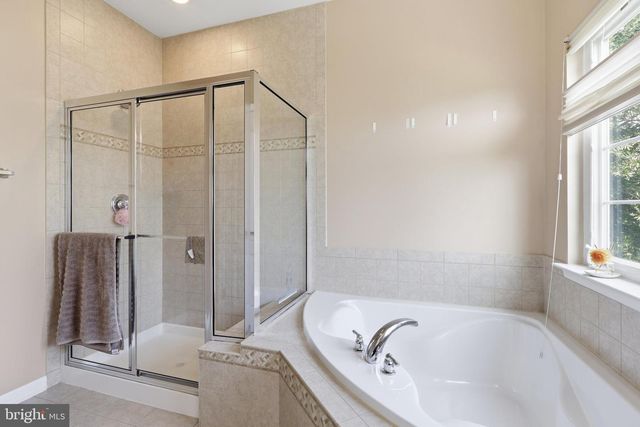 25 CHARTER GATE DR, Fredericksburg, VA 22406