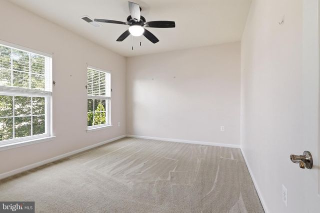 25 CHARTER GATE DR, Fredericksburg, VA 22406