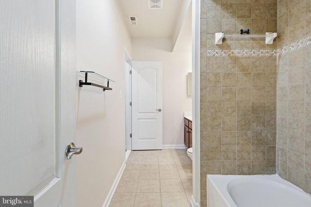 25 CHARTER GATE DR, Fredericksburg, VA 22406