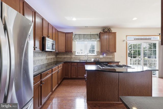 25 CHARTER GATE DR, Fredericksburg, VA 22406