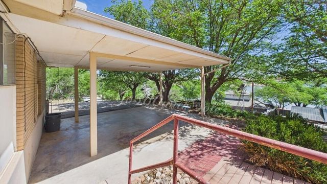 590 Comanche Drive, Lubbock, TX 79404