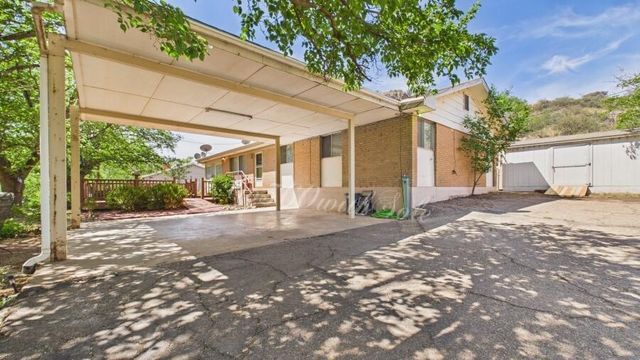 590 Comanche Drive, Lubbock, TX 79404