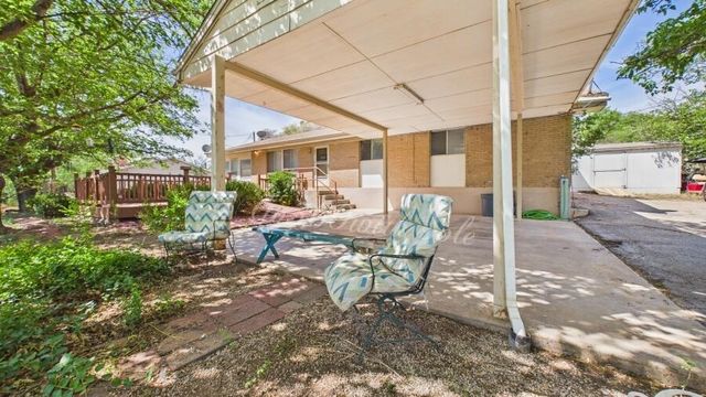 590 Comanche Drive, Lubbock, TX 79404