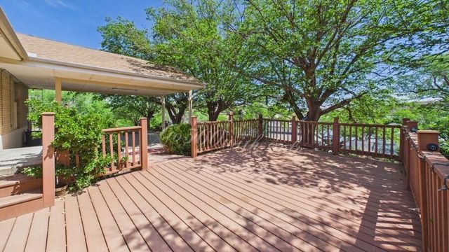 590 Comanche Drive, Lubbock, TX 79404