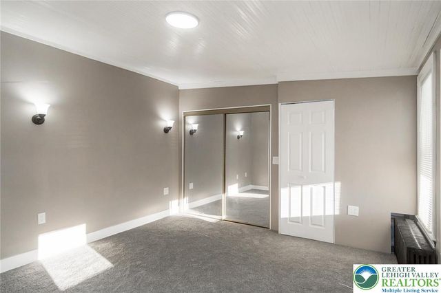 2213 Village Road, South Whitehall Twp, PA 18069