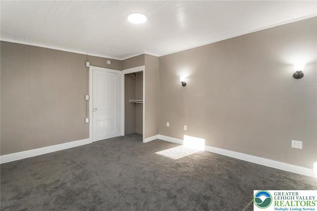 2213 Village Road, South Whitehall Twp, PA 18069