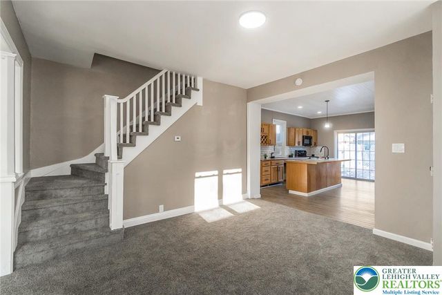 2213 Village Road, South Whitehall Twp, PA 18069